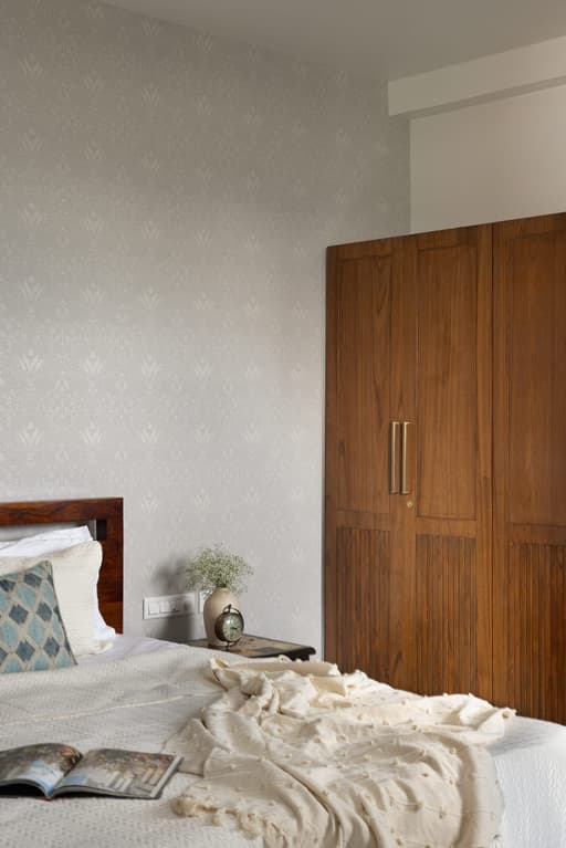 Vana — master bedroom